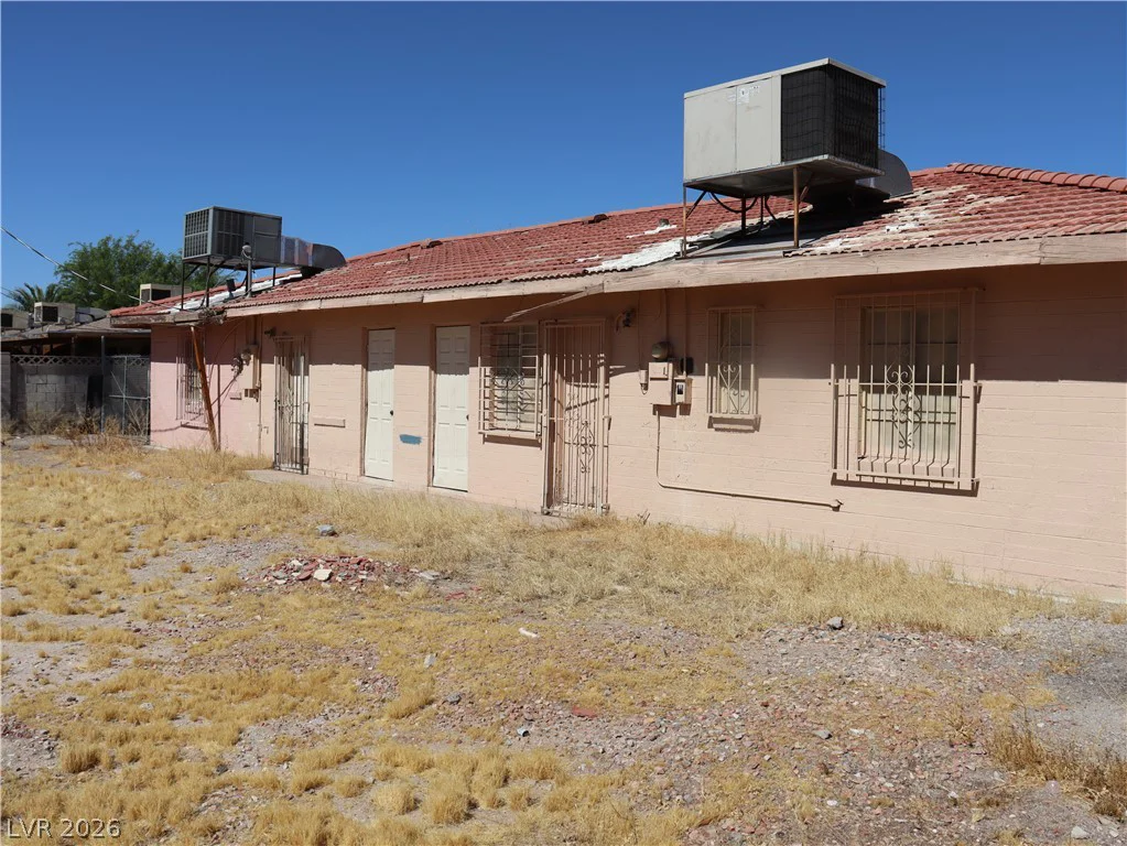 1812 Santa Paula, Las Vegas, NV 89104