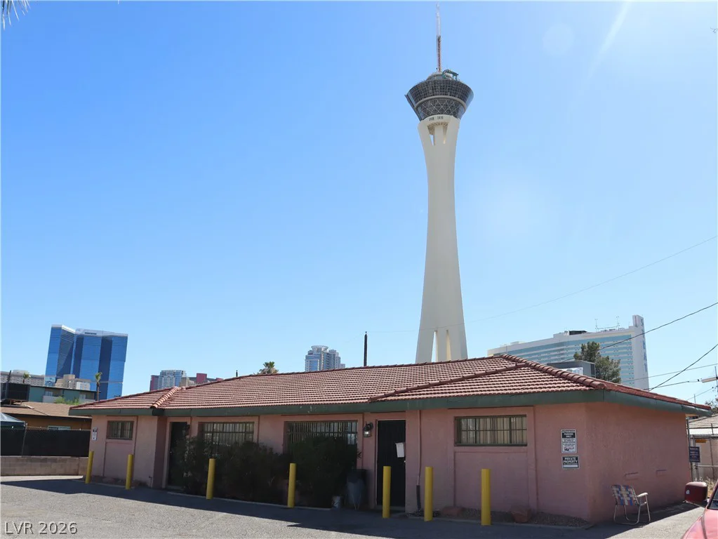1812 Santa Paula, Las Vegas, NV 89104