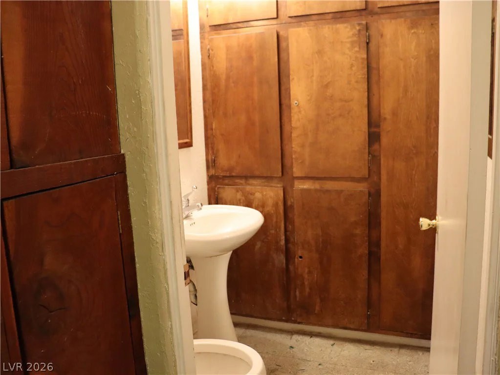 1812 Santa Paula, Las Vegas, NV 89104