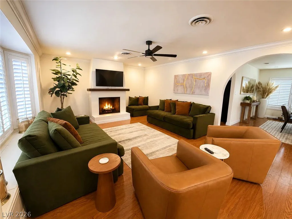 3010 Viking, Las Vegas, NV 89121