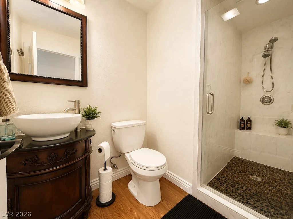 3010 Viking, Las Vegas, NV 89121