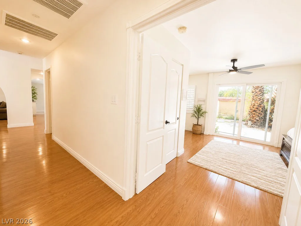 3010 Viking, Las Vegas, NV 89121