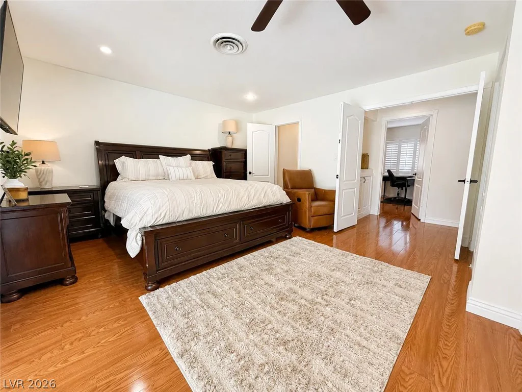 3010 Viking, Las Vegas, NV 89121
