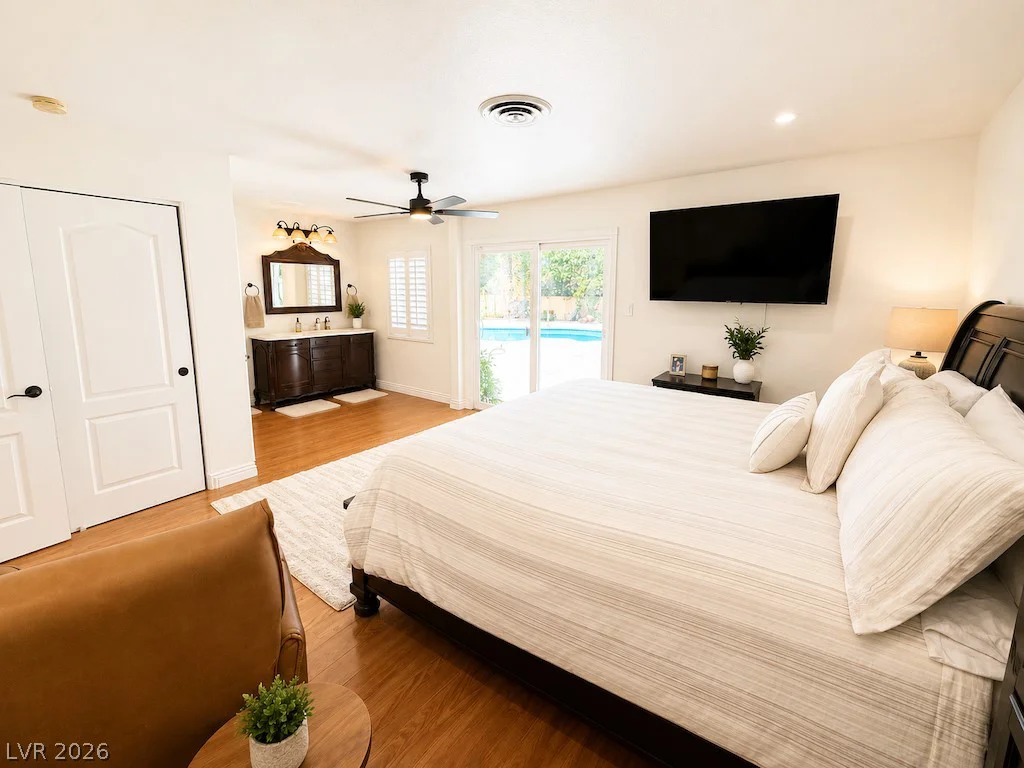 3010 Viking, Las Vegas, NV 89121