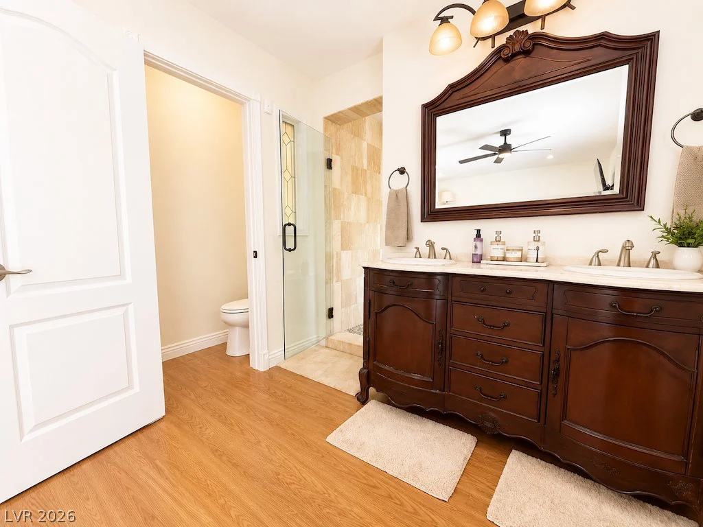 3010 Viking, Las Vegas, NV 89121