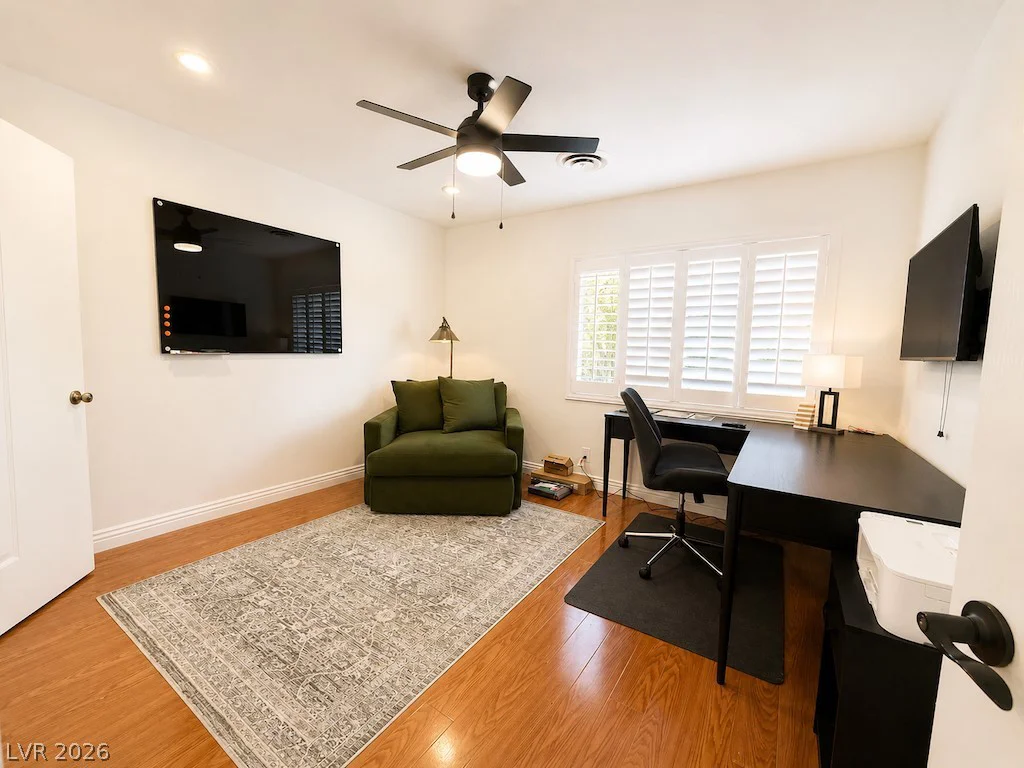 3010 Viking, Las Vegas, NV 89121