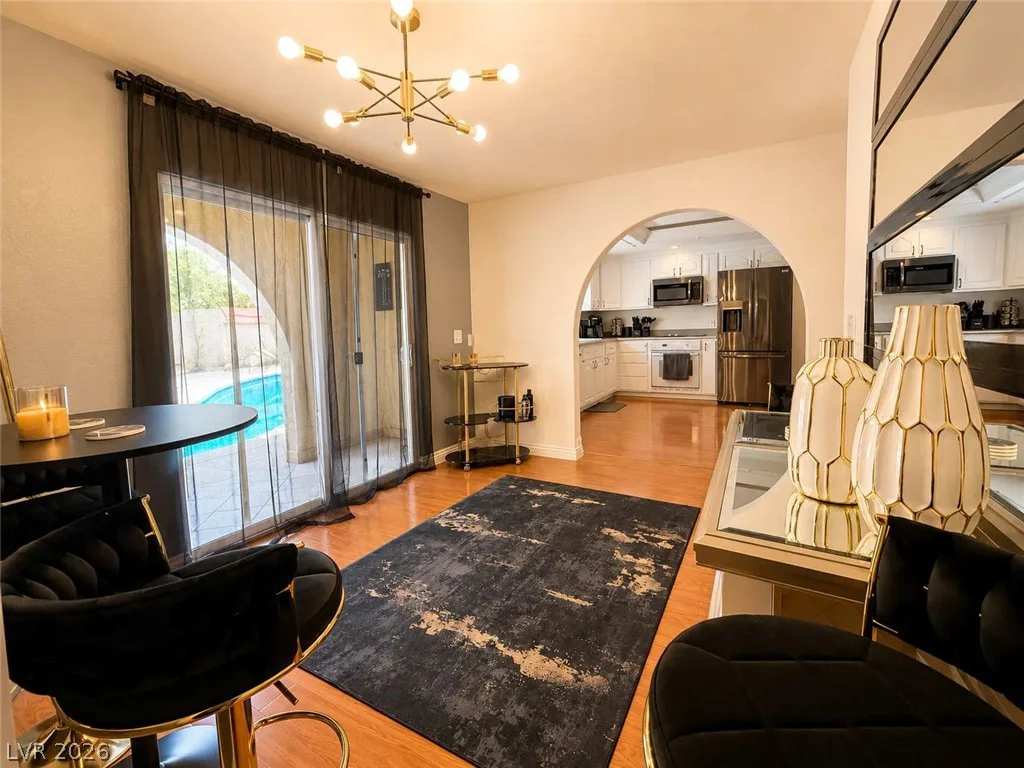 3010 Viking, Las Vegas, NV 89121