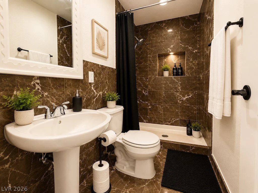 3010 Viking, Las Vegas, NV 89121