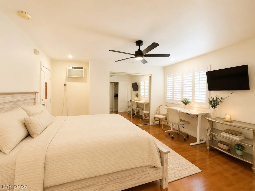 3010 Viking, Las Vegas, NV 89121