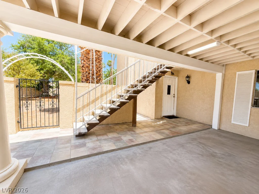 3010 Viking, Las Vegas, NV 89121