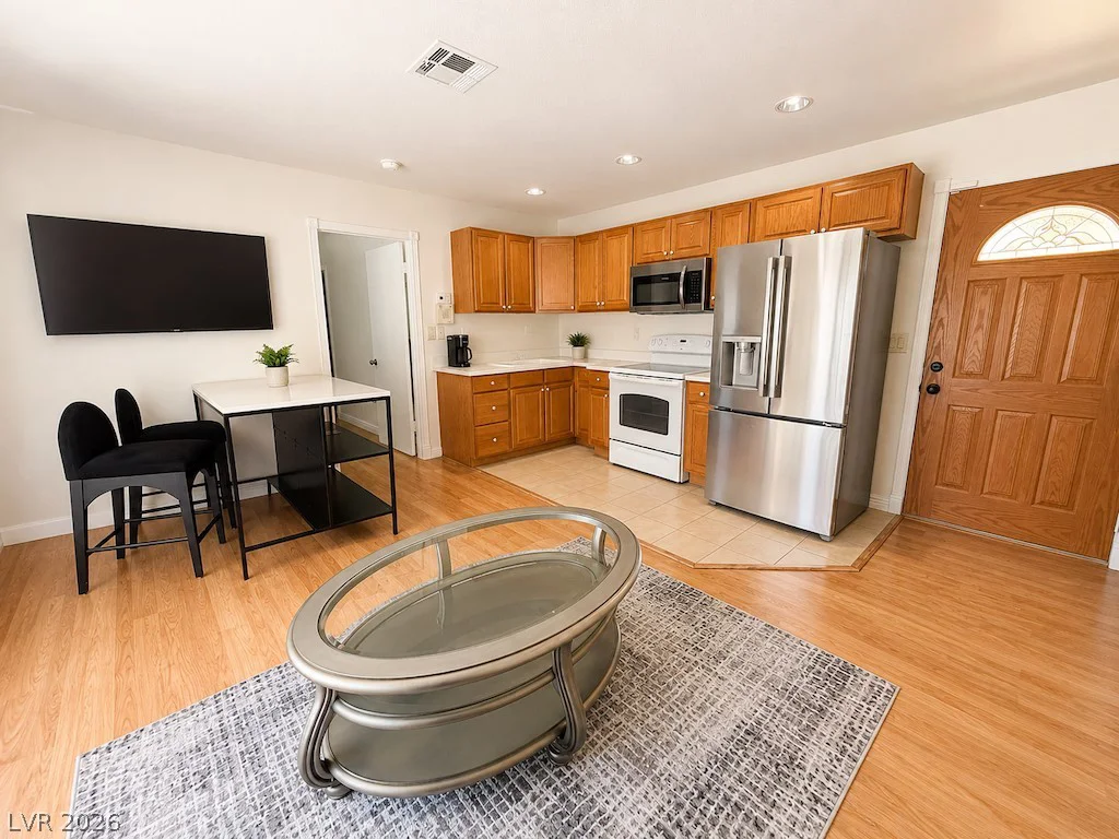 3010 Viking, Las Vegas, NV 89121