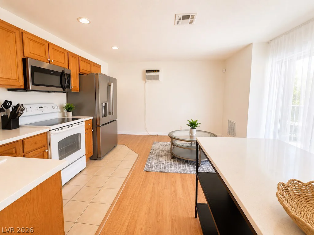 3010 Viking, Las Vegas, NV 89121