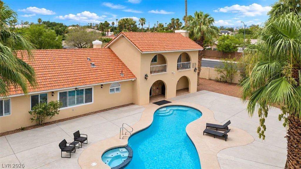 3010 Viking, Las Vegas, NV 89121