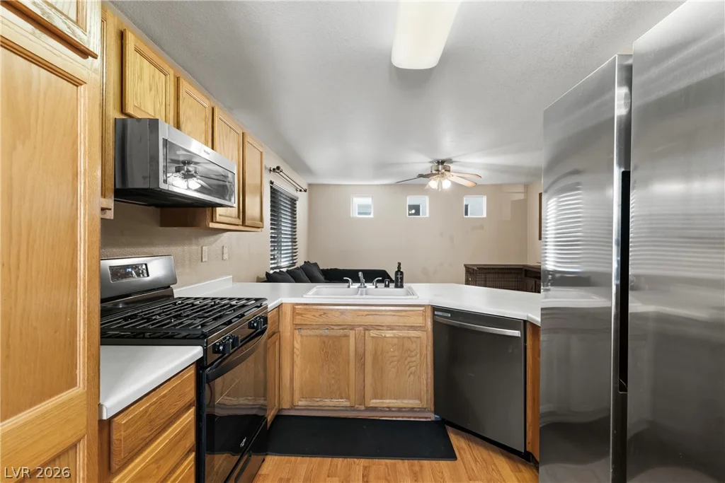10353 Midseason Mist, Las Vegas, NV 89183