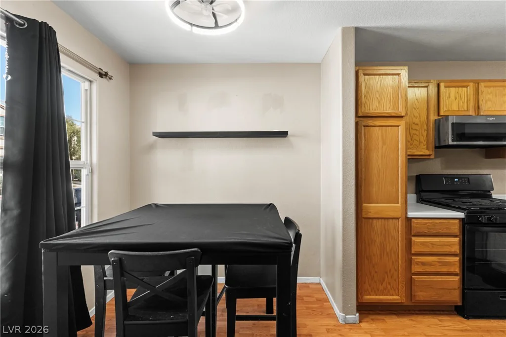 10353 Midseason Mist, Las Vegas, NV 89183
