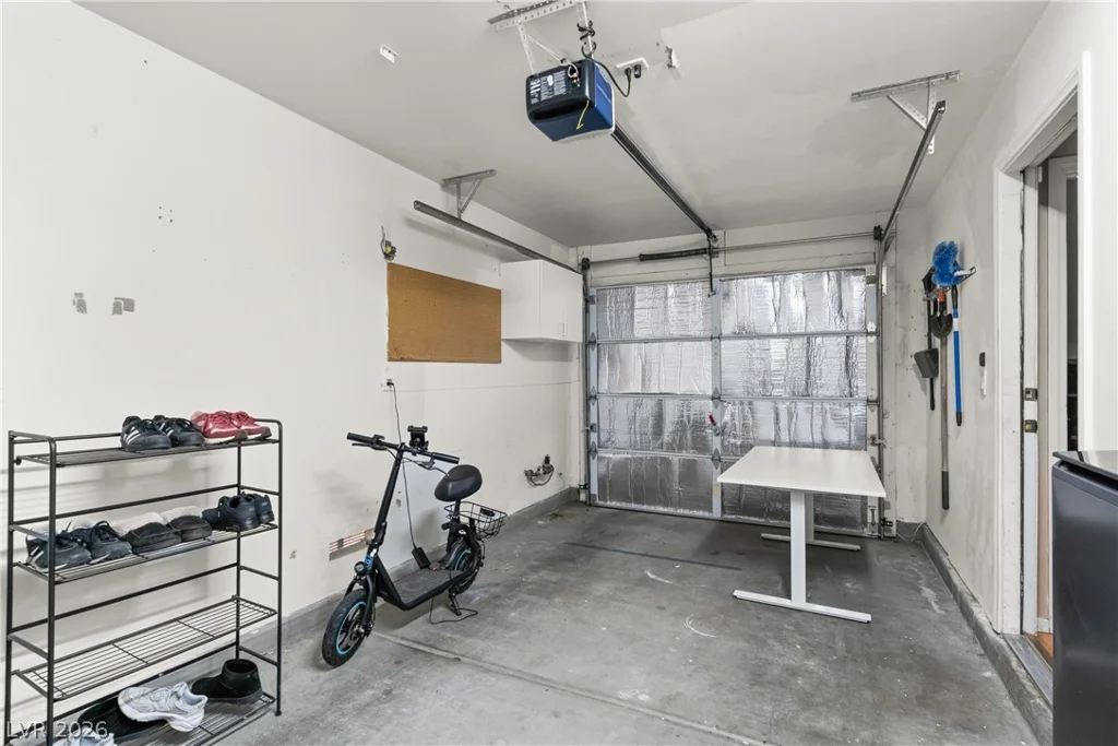 10353 Midseason Mist, Las Vegas, NV 89183
