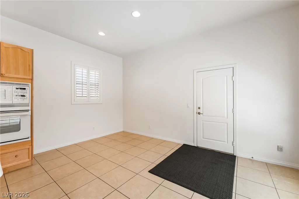 7390 Salvadora, Las Vegas, NV 89113