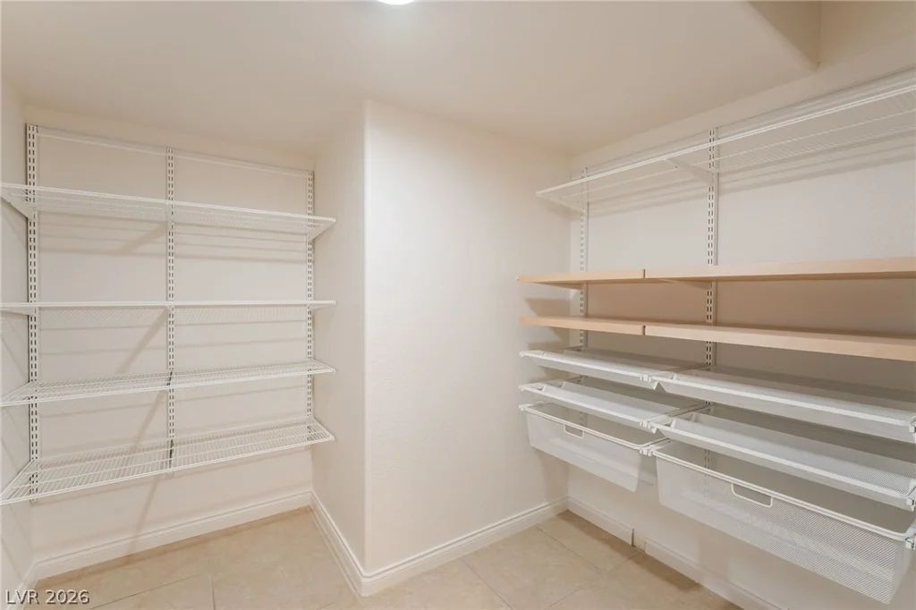 7390 Salvadora, Las Vegas, NV 89113
