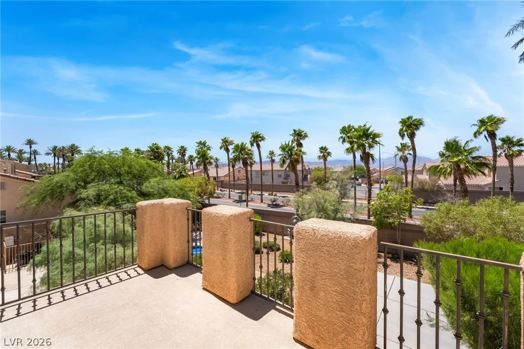 7390 Salvadora, Las Vegas, NV 89113
