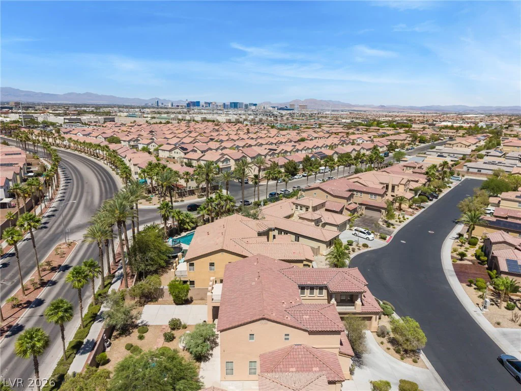 7390 Salvadora, Las Vegas, NV 89113