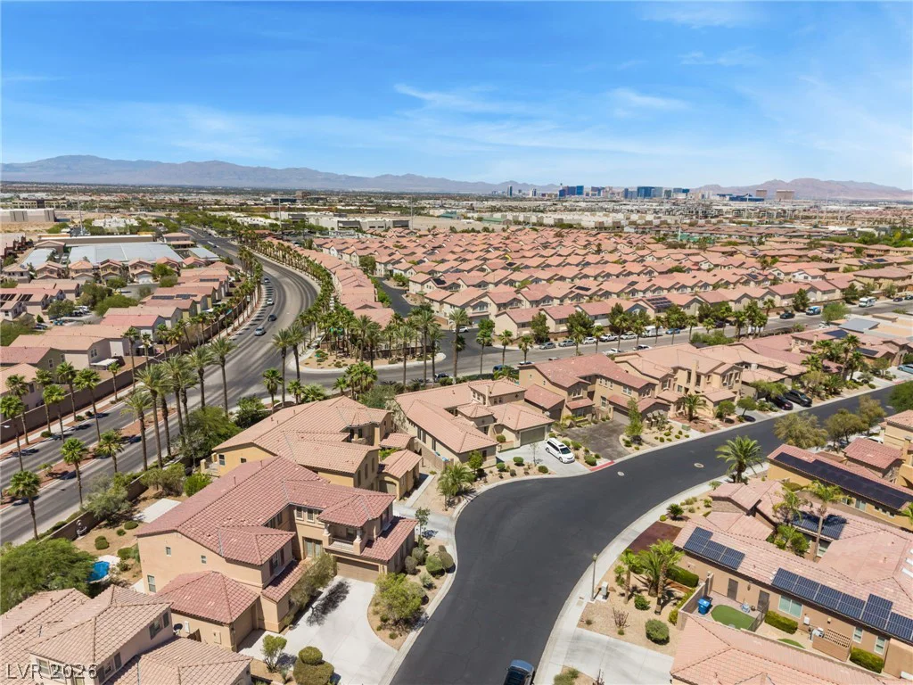 7390 Salvadora, Las Vegas, NV 89113