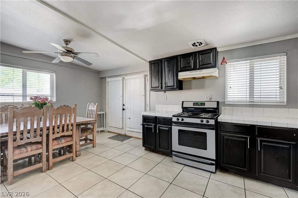 2829 Emmons, North Las Vegas, NV 89030