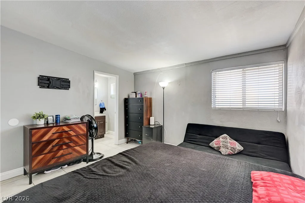 2829 Emmons, North Las Vegas, NV 89030