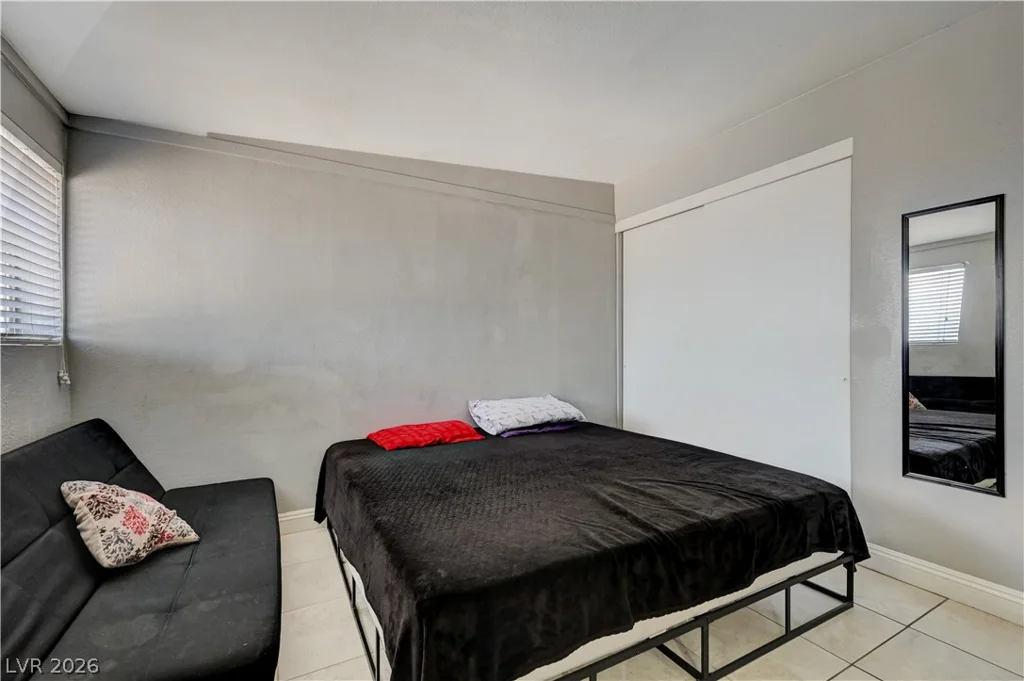 2829 Emmons, North Las Vegas, NV 89030