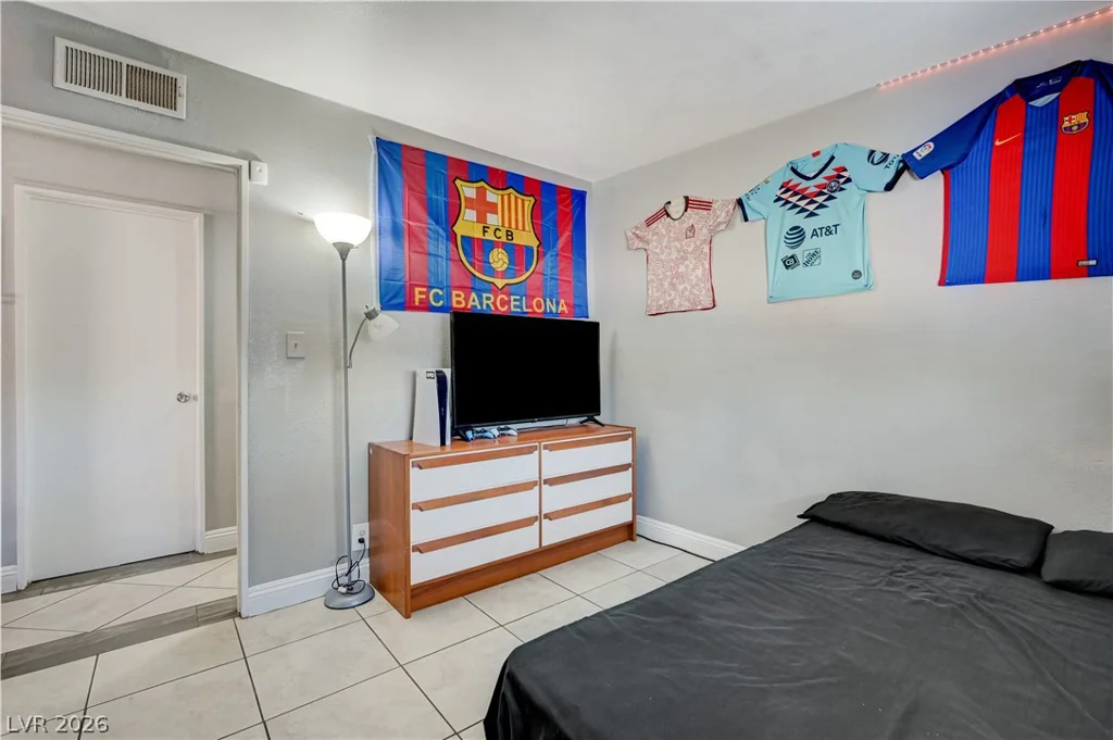 2829 Emmons, North Las Vegas, NV 89030