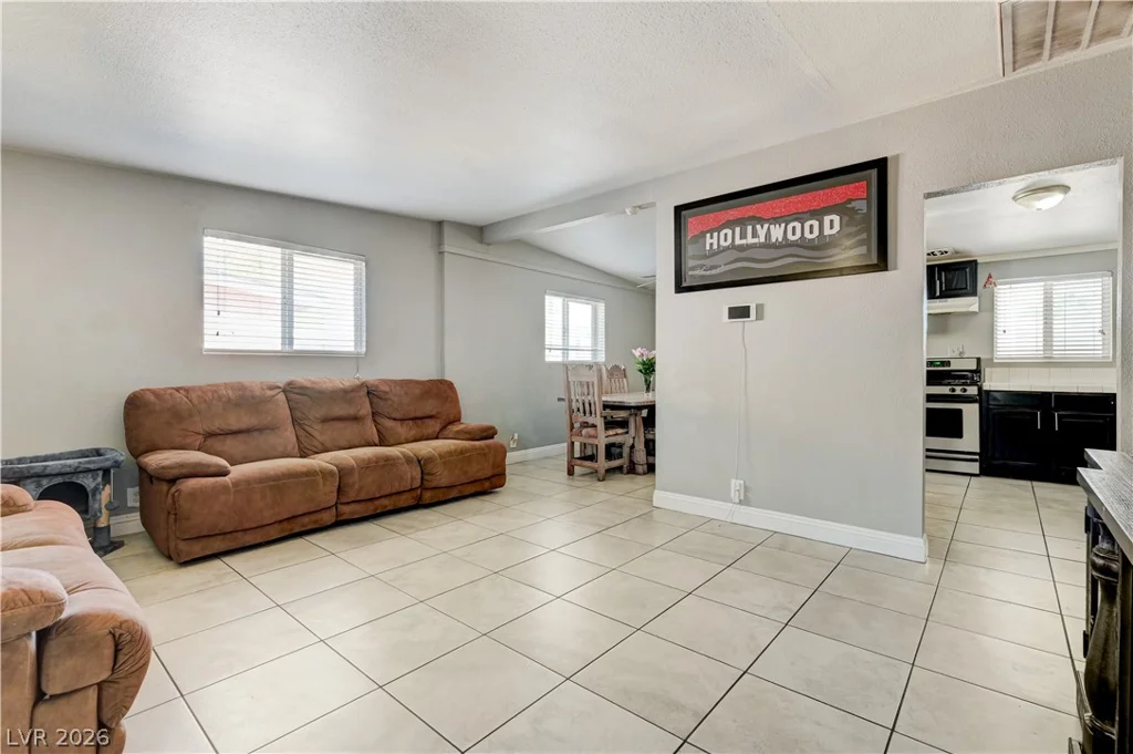 2829 Emmons, North Las Vegas, NV 89030