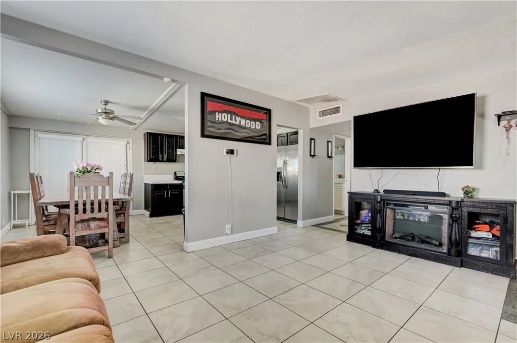 2829 Emmons, North Las Vegas, NV 89030