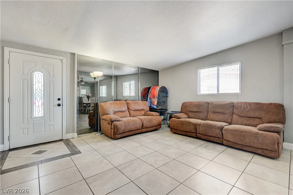 2829 Emmons, North Las Vegas, NV 89030