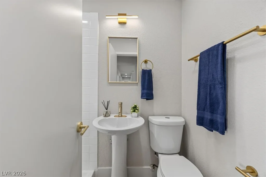 1905 McDonald, North Las Vegas, NV 89032