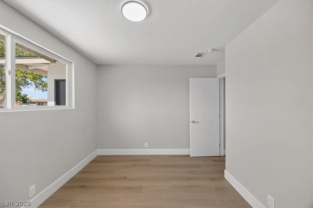 1905 McDonald, North Las Vegas, NV 89032