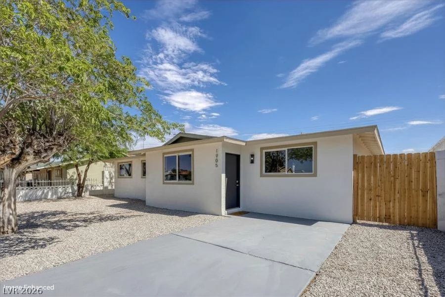 1905 McDonald, North Las Vegas, NV 89032