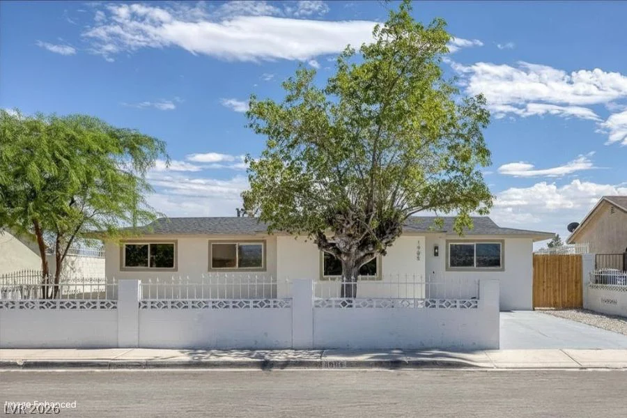 1905 McDonald, North Las Vegas, NV 89032