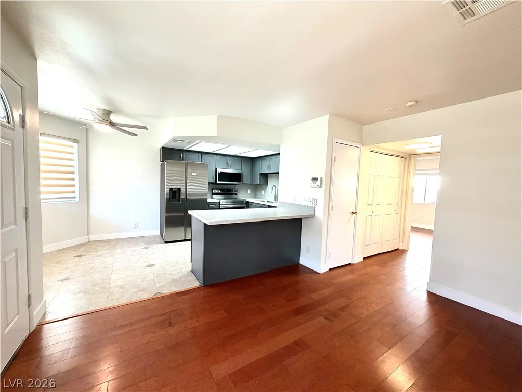 920 Rockview, Las Vegas, NV 89128