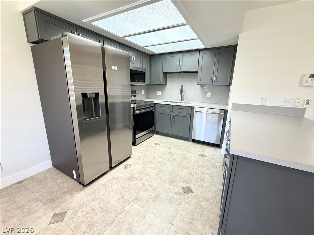 920 Rockview, Las Vegas, NV 89128