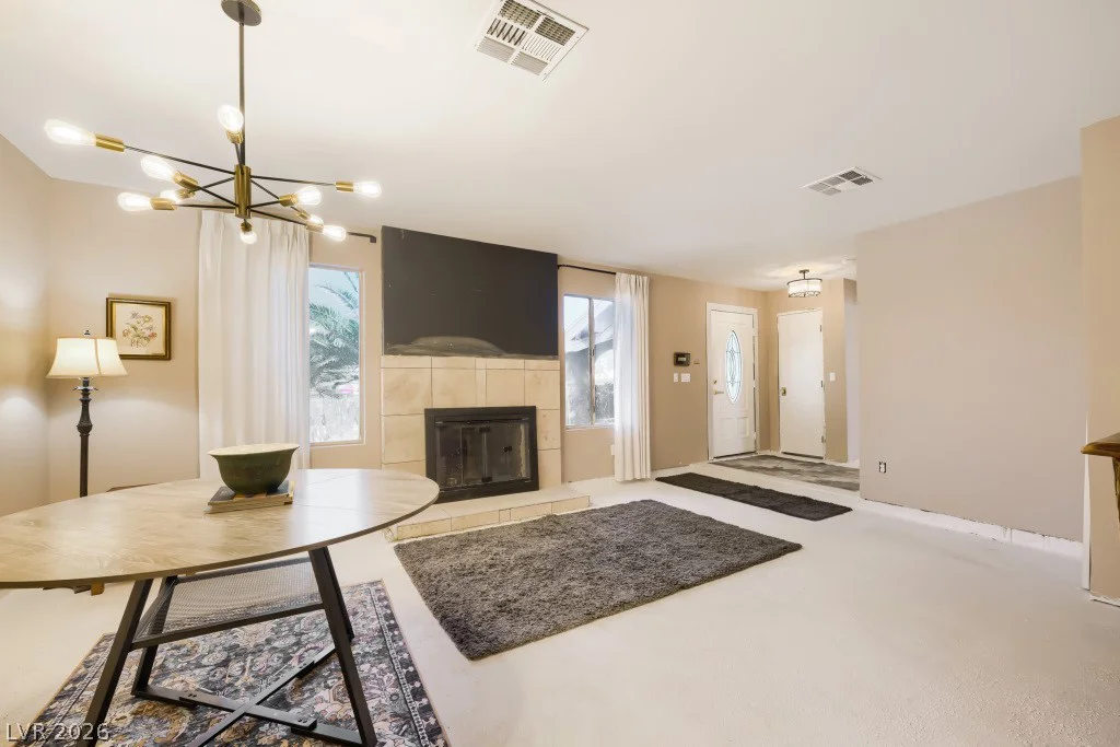 8054 Rodeo, Las Vegas, NV 89123