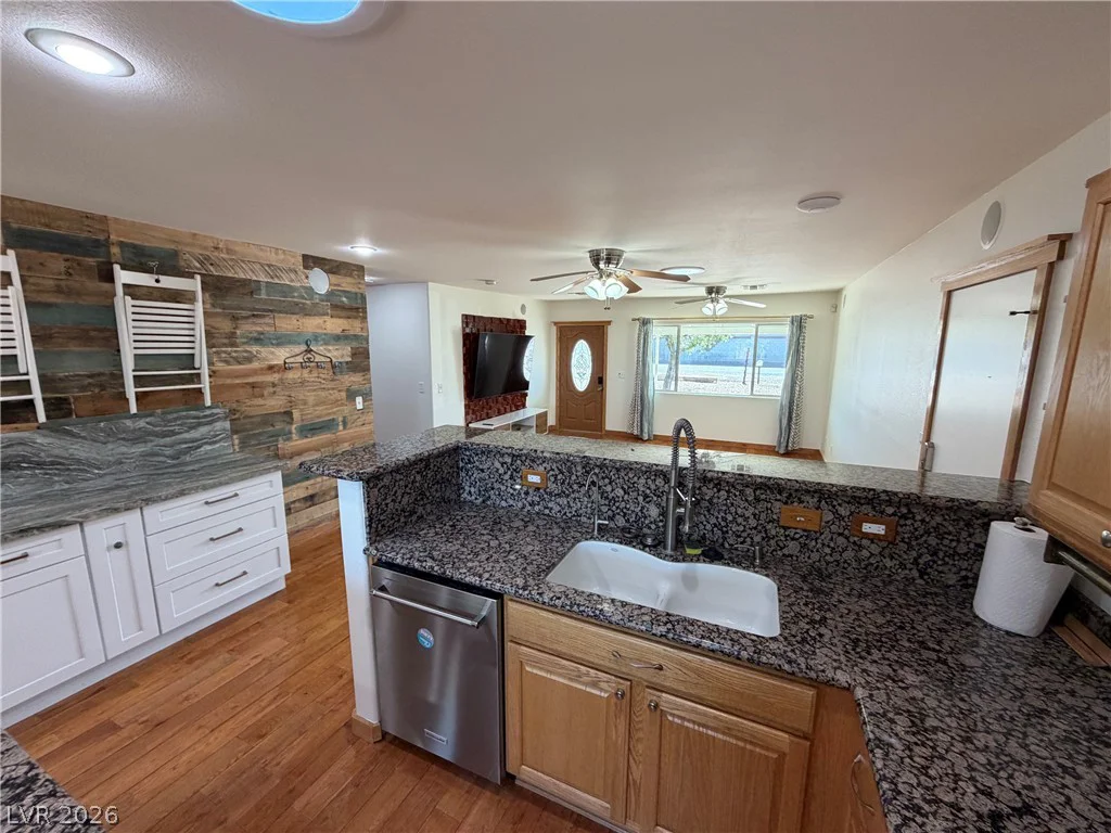 7214 CAMERON, Las Vegas, NV 89118