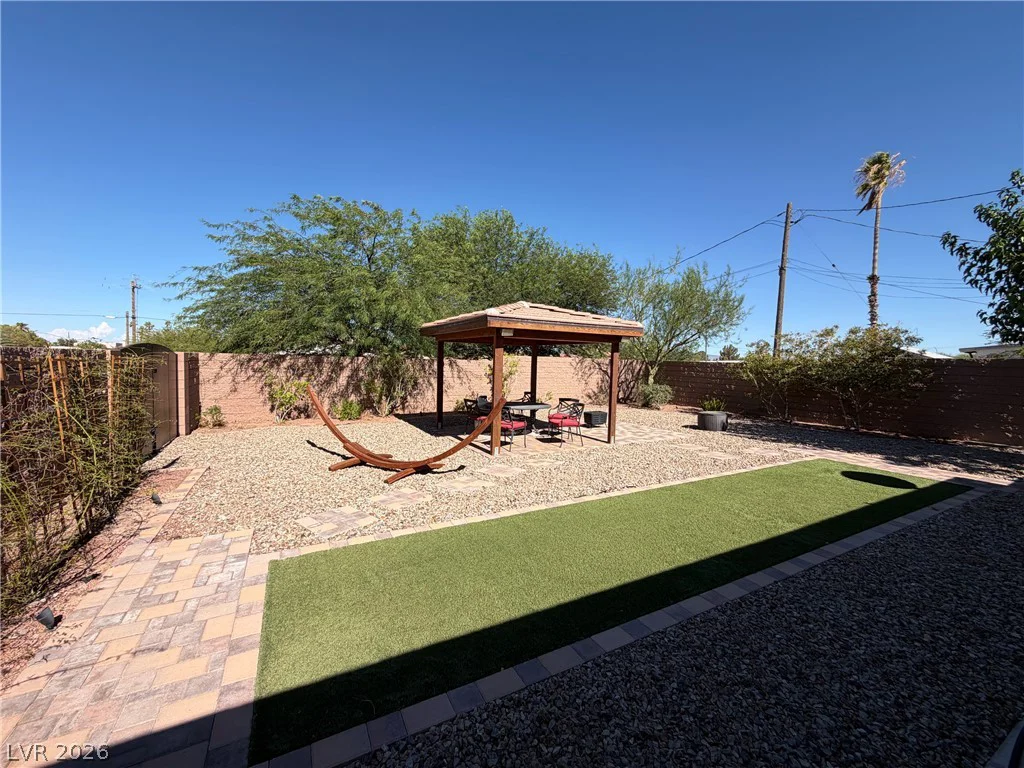 7214 CAMERON, Las Vegas, NV 89118