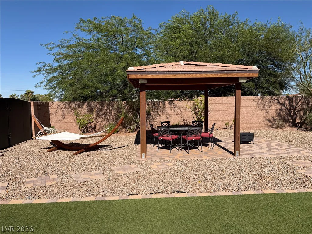 7214 CAMERON, Las Vegas, NV 89118