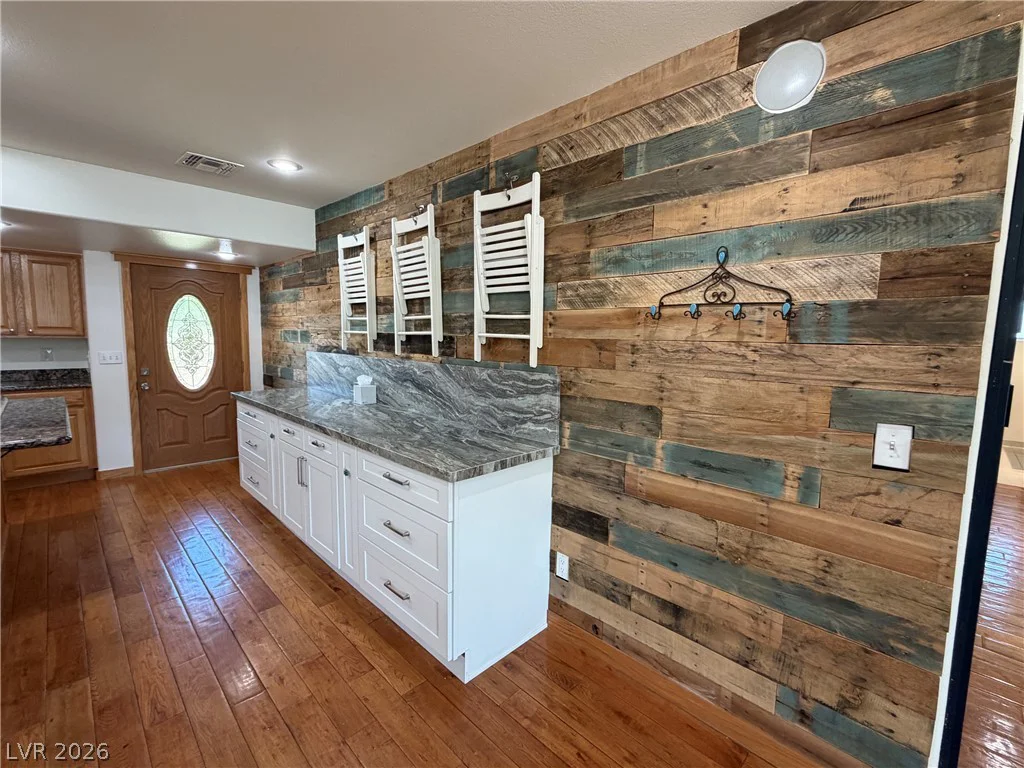 7214 CAMERON, Las Vegas, NV 89118