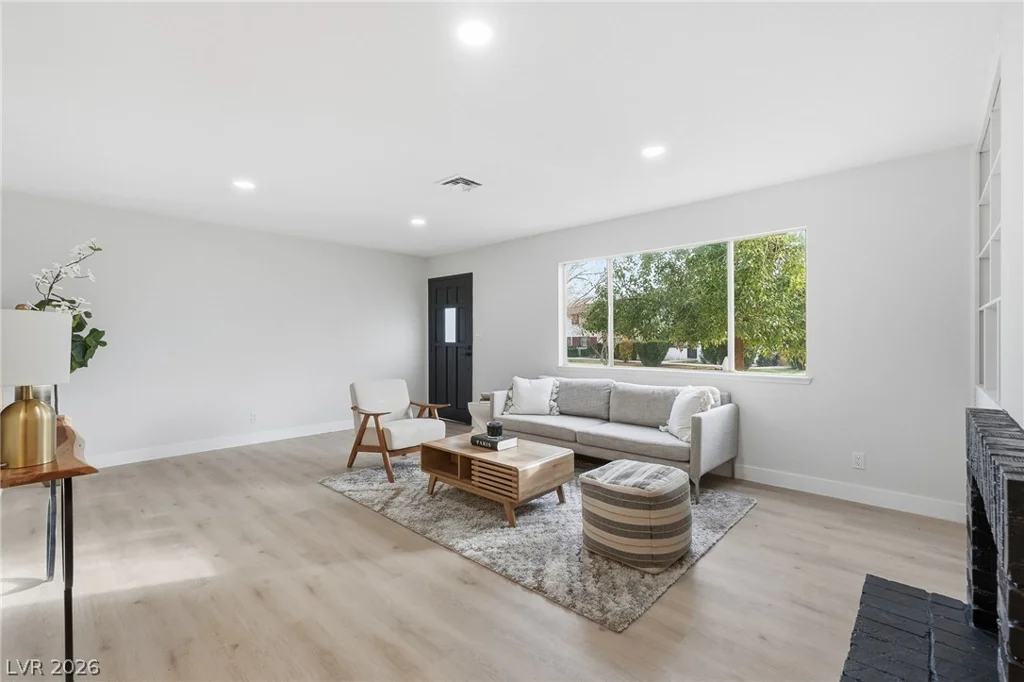 163 Greenbriar Townhouse, Las Vegas, NV 89121