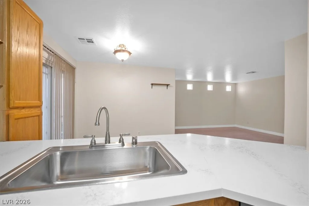 9958 Fragile Fields, Las Vegas, NV 89183