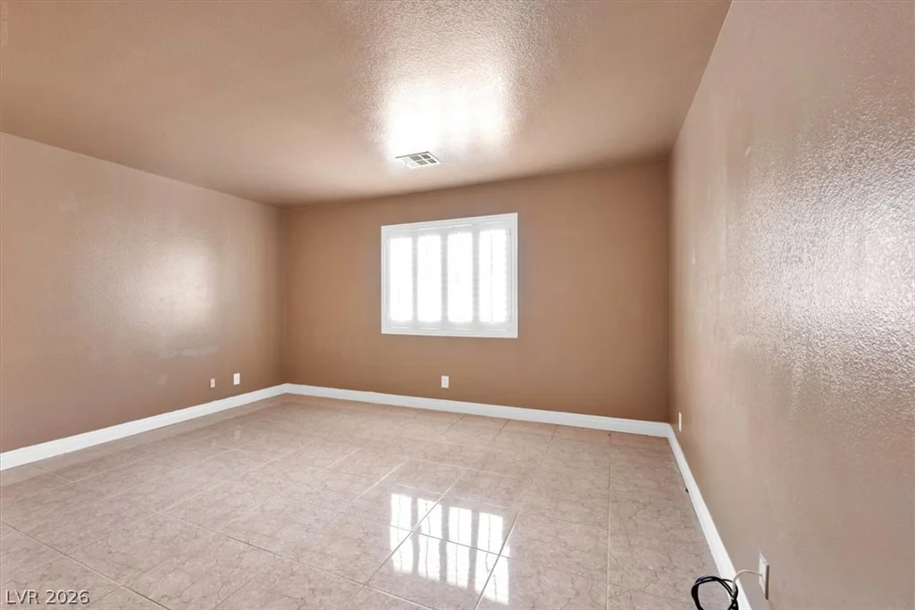 9958 Fragile Fields, Las Vegas, NV 89183
