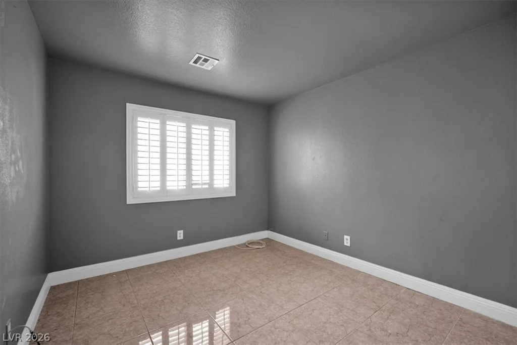 9958 Fragile Fields, Las Vegas, NV 89183