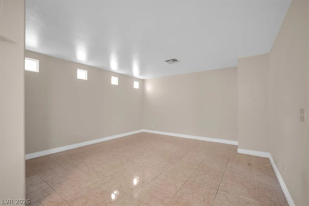 9958 Fragile Fields, Las Vegas, NV 89183