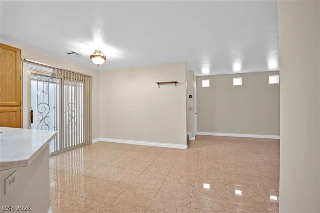 9958 Fragile Fields, Las Vegas, NV 89183