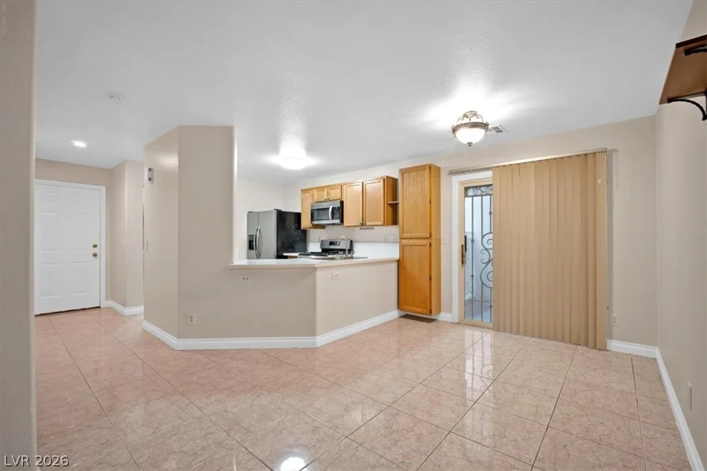 9958 Fragile Fields, Las Vegas, NV 89183